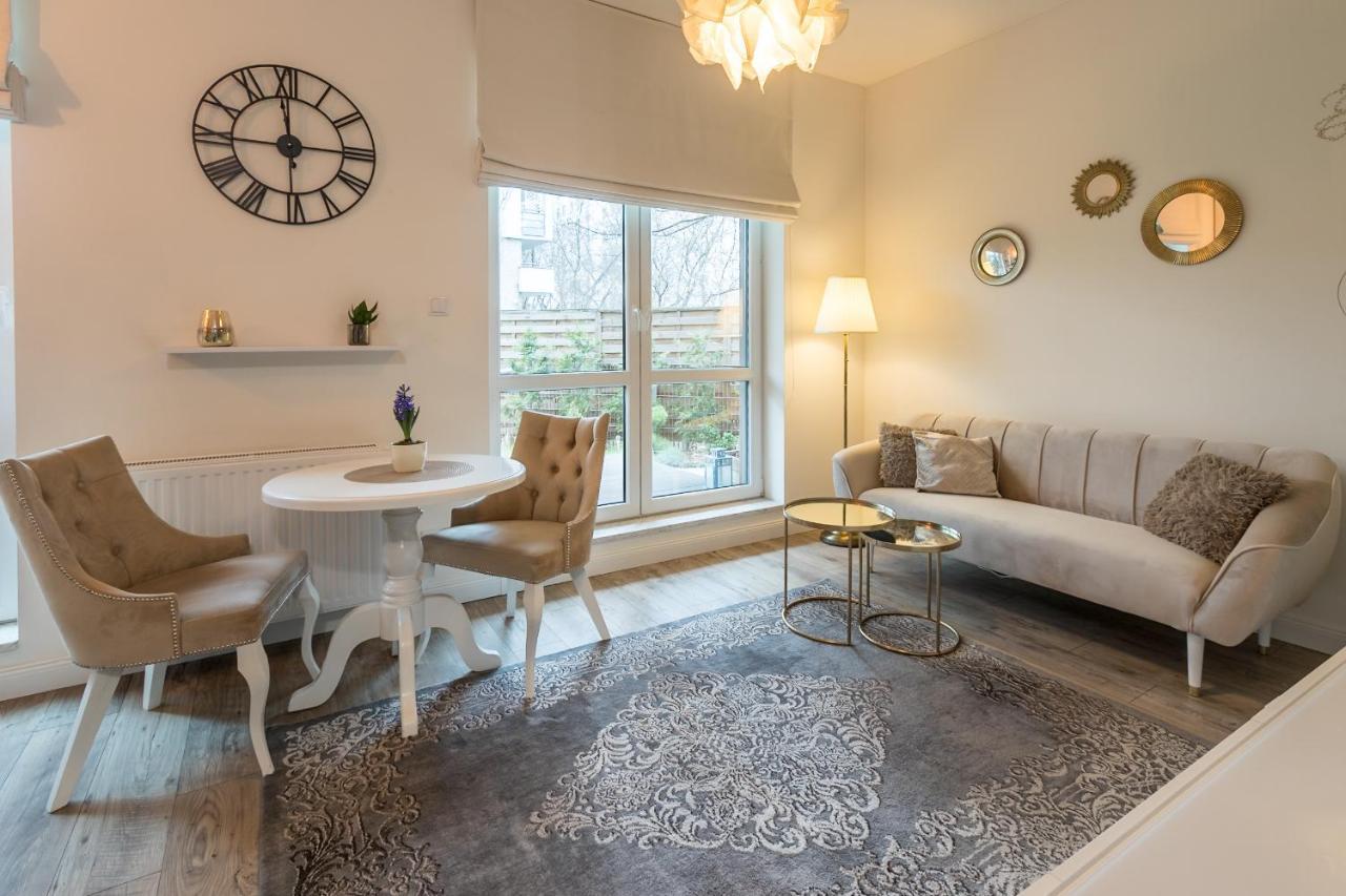 Kierbedzia 6 - Bezplatny Podziemny Parking - Free Parking - Piekny Ogrodek Z Tarasem - 2Km Lazienki Krolewskie - Wifi - Smart Tv 50 Cali - Good Apartments Warschau Exterior foto