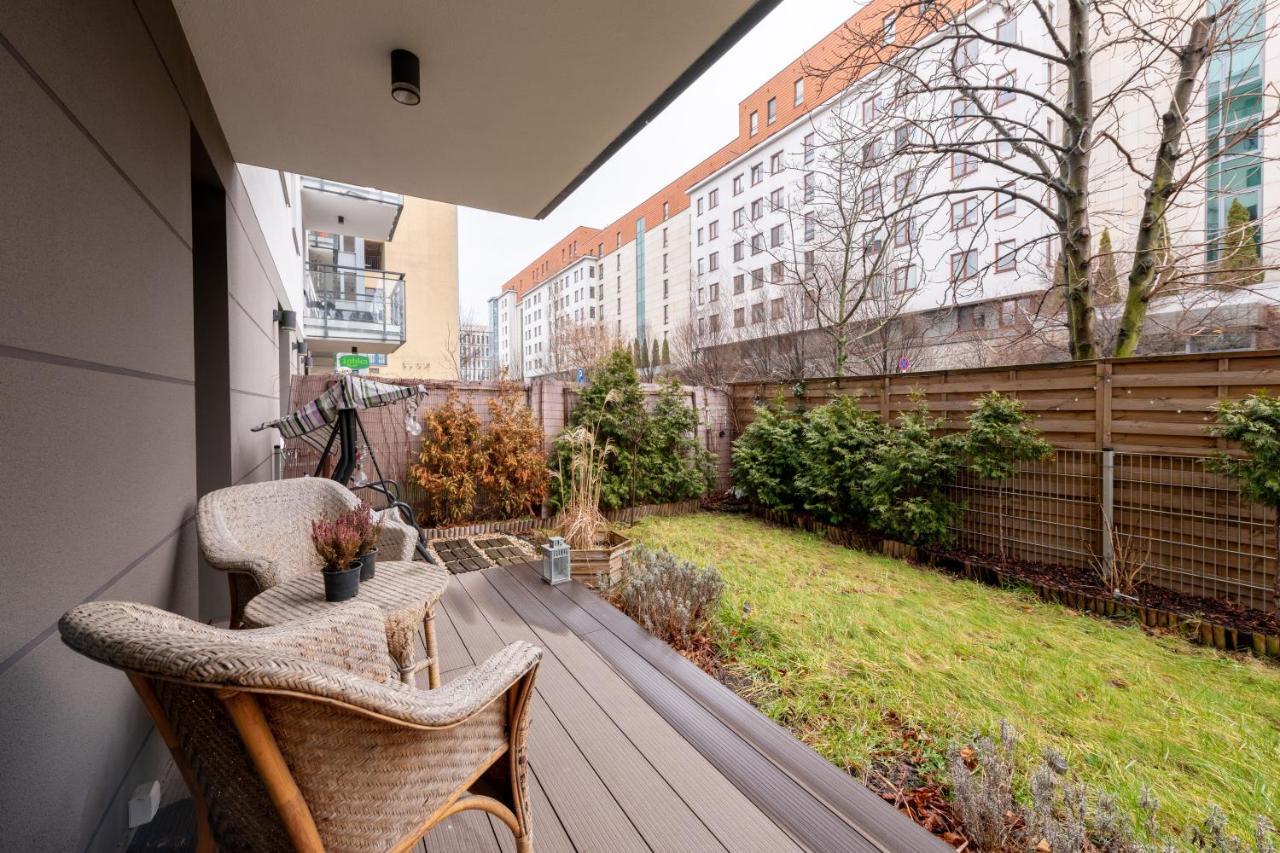 Kierbedzia 6 - Bezplatny Podziemny Parking - Free Parking - Piekny Ogrodek Z Tarasem - 2Km Lazienki Krolewskie - Wifi - Smart Tv 50 Cali - Good Apartments Warschau Exterior foto