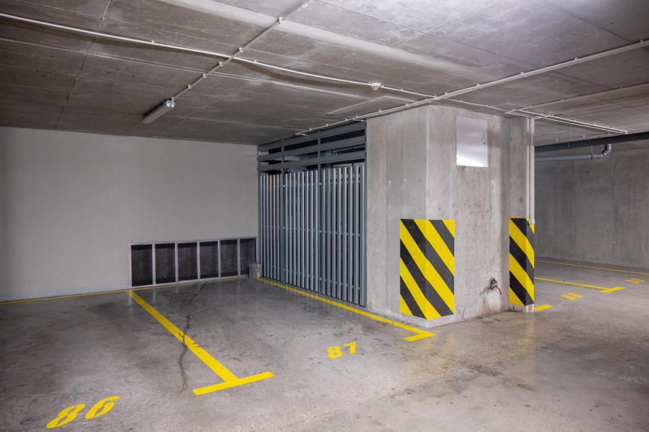 Kierbedzia 6 - Bezplatny Podziemny Parking - Free Parking - Piekny Ogrodek Z Tarasem - 2Km Lazienki Krolewskie - Wifi - Smart Tv 50 Cali - Good Apartments Warschau Exterior foto